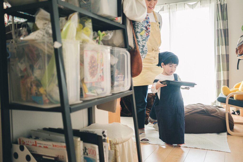 4人家族の日常を写した写真